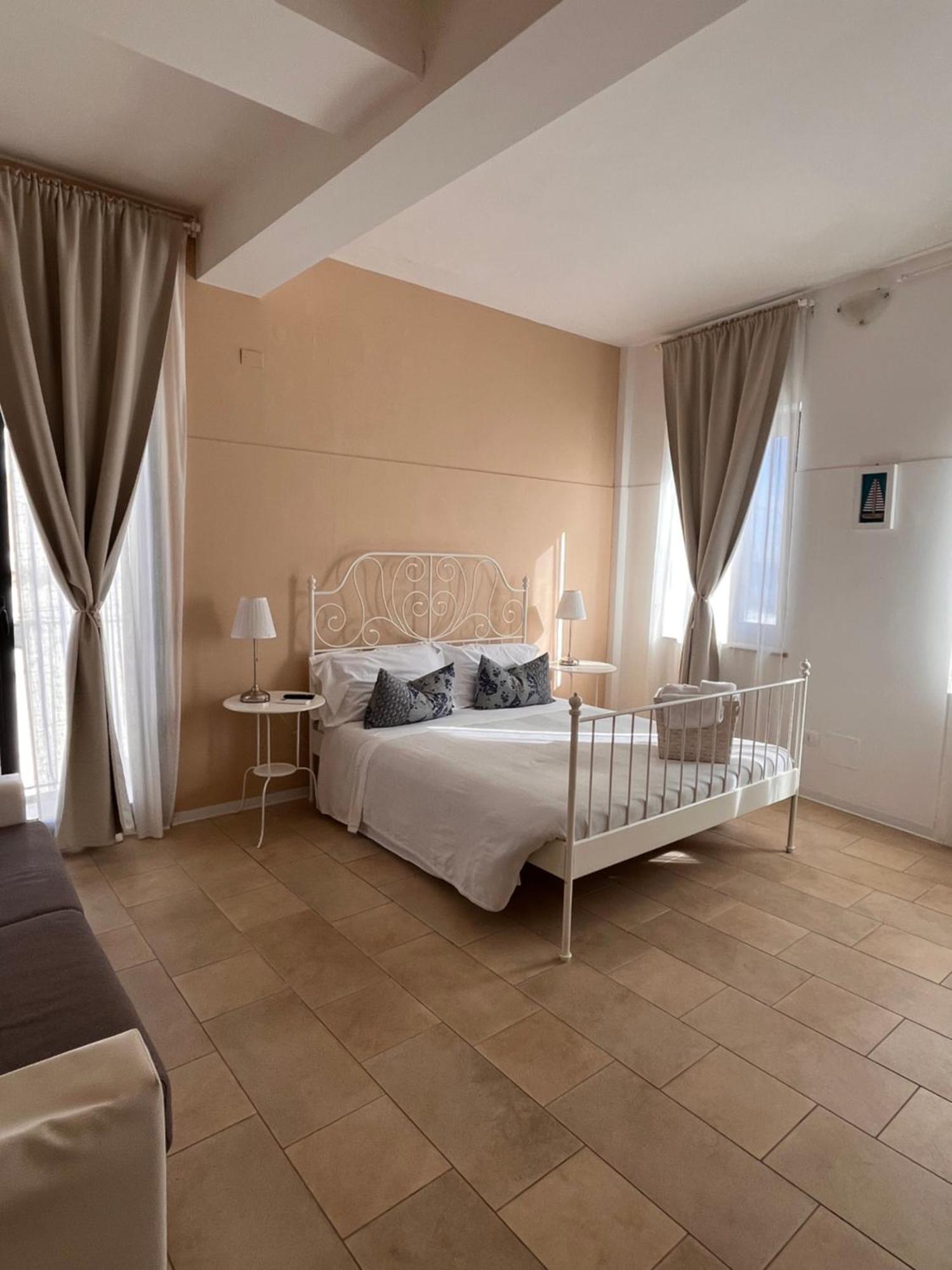 Regina Margherita B&B 마르자메미 외부 사진